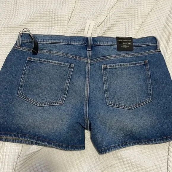 NWT- Banana Republic - 33/16, 34/18 & 35/20. Classic Denim Short - Picture 2 of 7